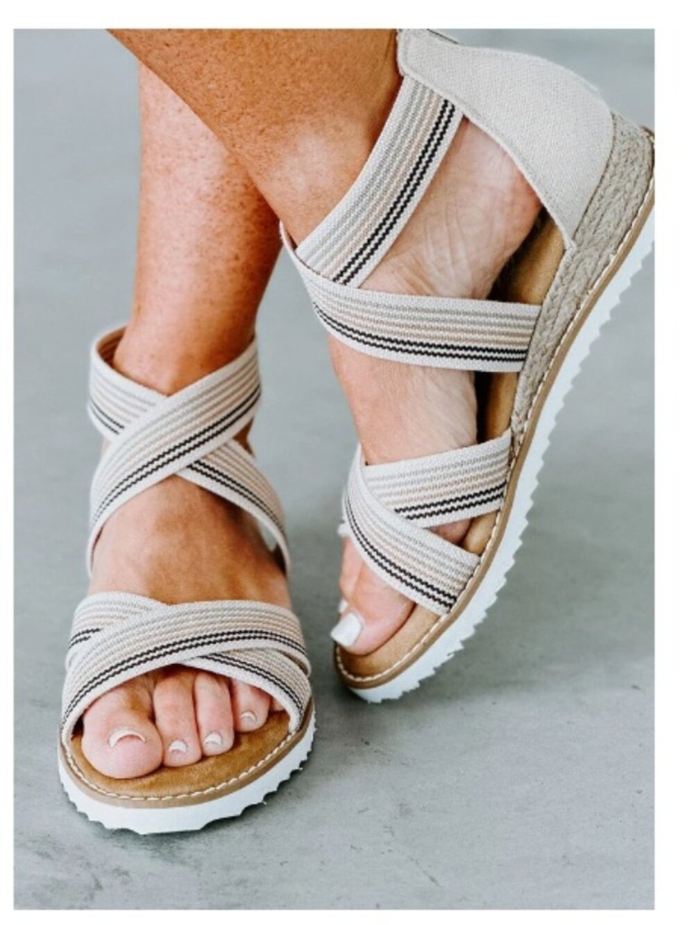 NWT Very G Sadie Sandal, Tan / Brown | Size 8